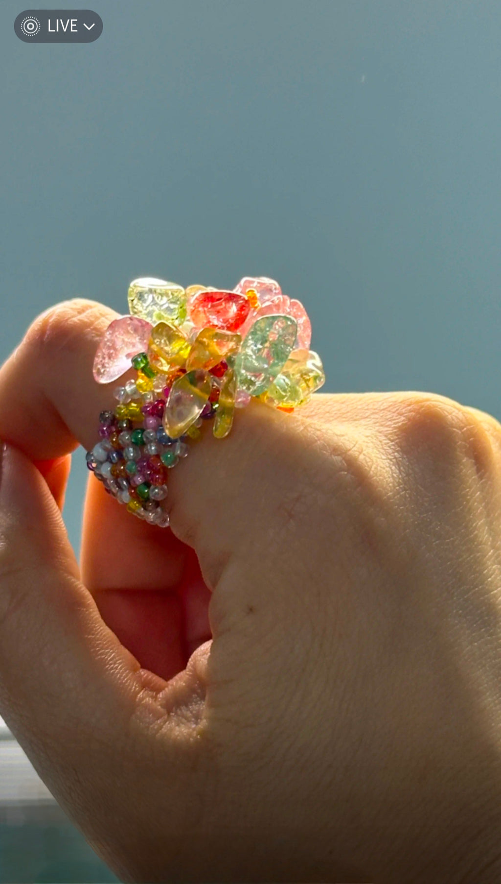 Spring/Summer "Dopamine-style" colorful woven bracelet featuring faux crushed-stone crystals—a sweet, unique, and stylish accessory.