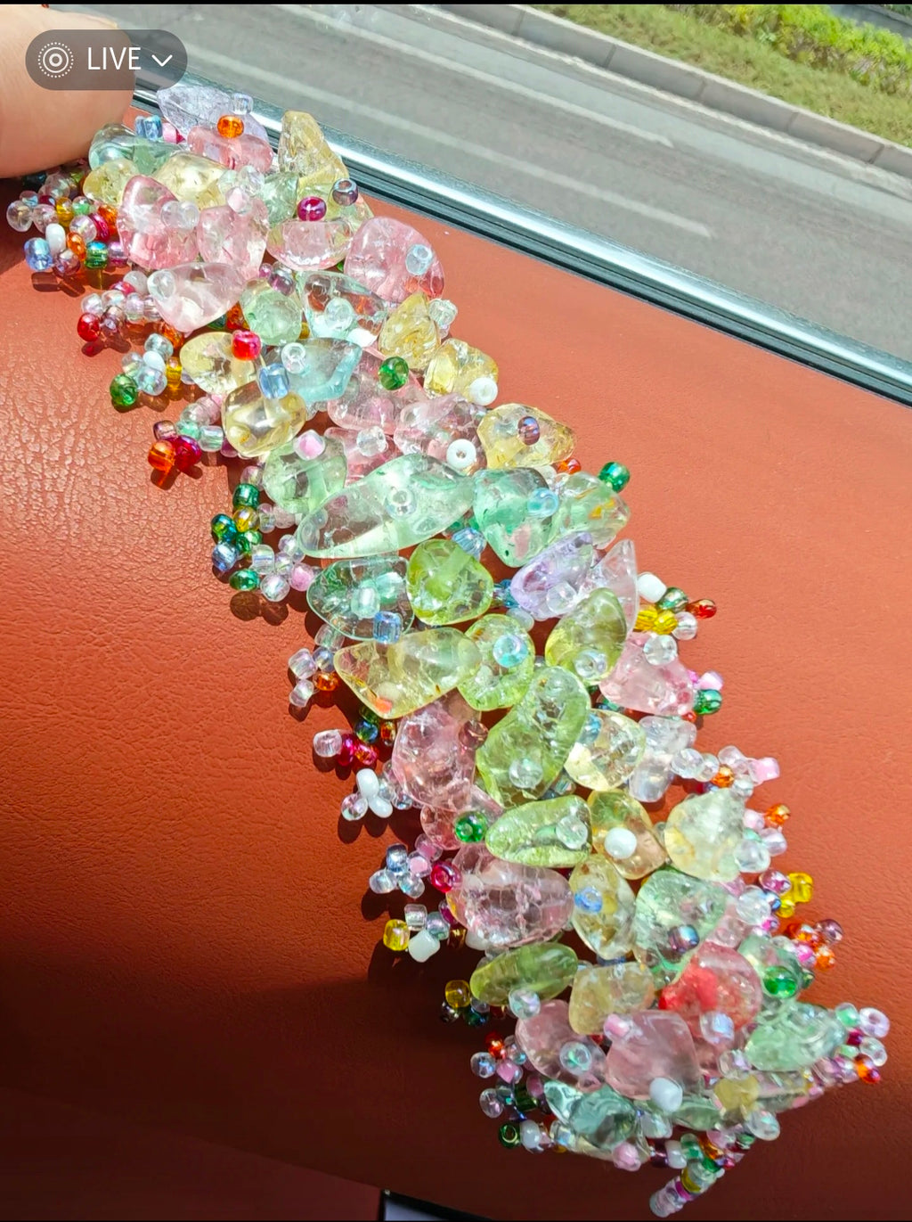 Spring/Summer "Dopamine-style" colorful woven bracelet featuring faux crushed-stone crystals—a sweet, unique, and stylish accessory.